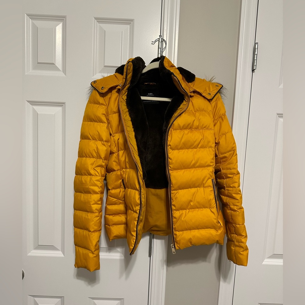 Women’s Zara puffer jacket